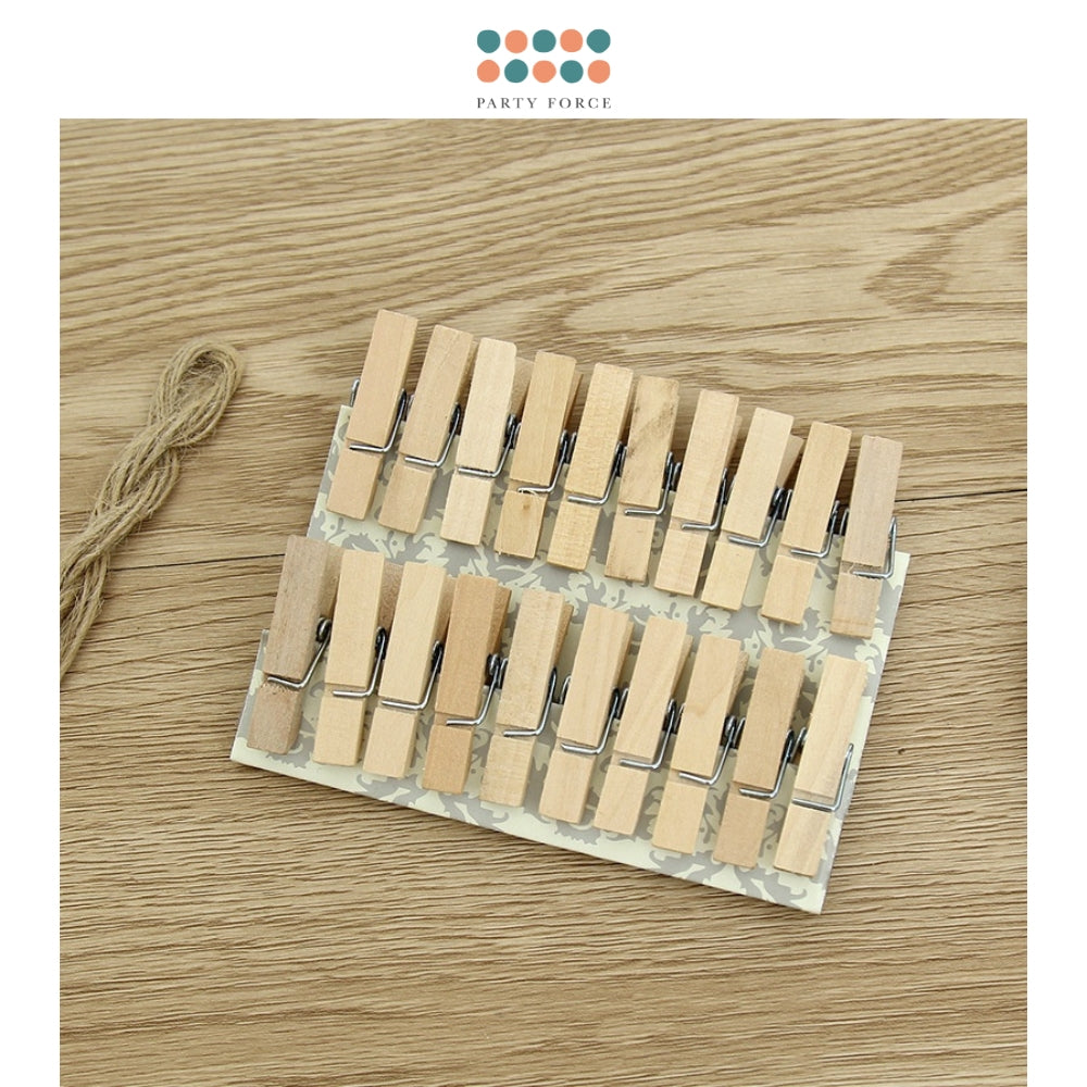 Christmas Wooden clips for photo hanging and decoration