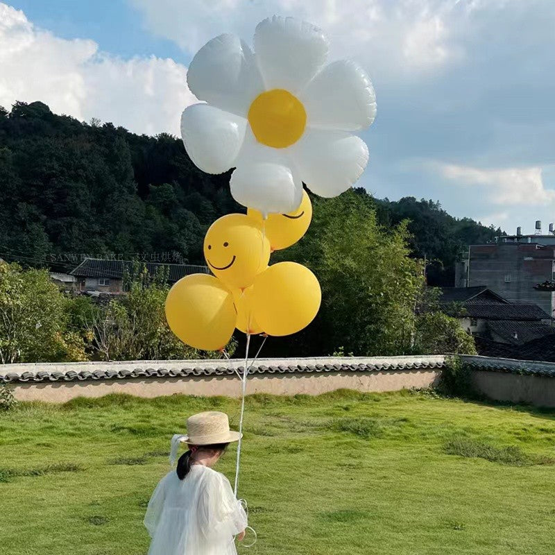 Smiley Daisy Theme Balloon