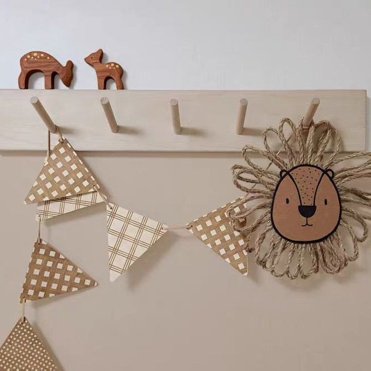 Wooden Triangle Pattern Banner Decoration