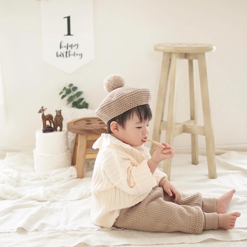 Minimalist Felt Banner with artificial leaf