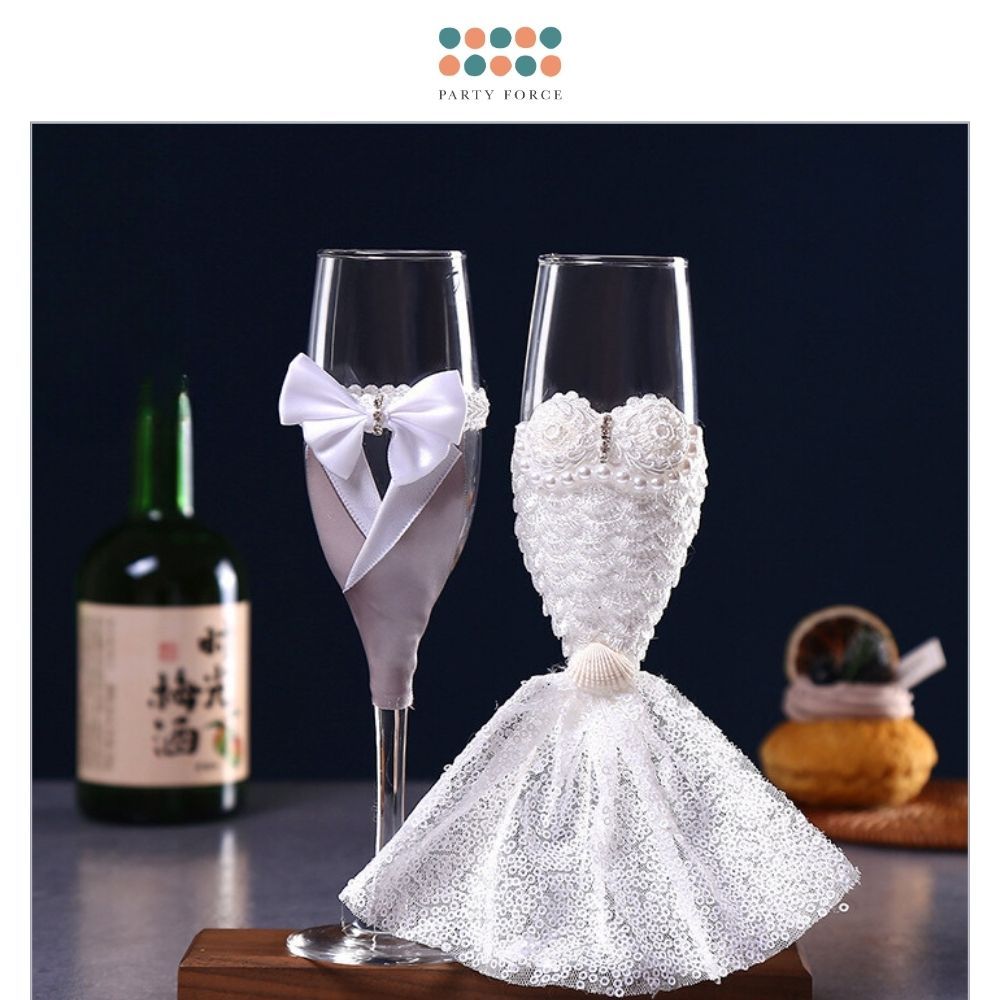 Creative Wedding Crystal Bride and Groom Wine Glass Champagne Glass Pair Gift Box Set for Wedding Gift Decoration